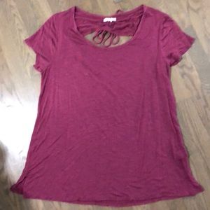 Peek a boo back T-shirt